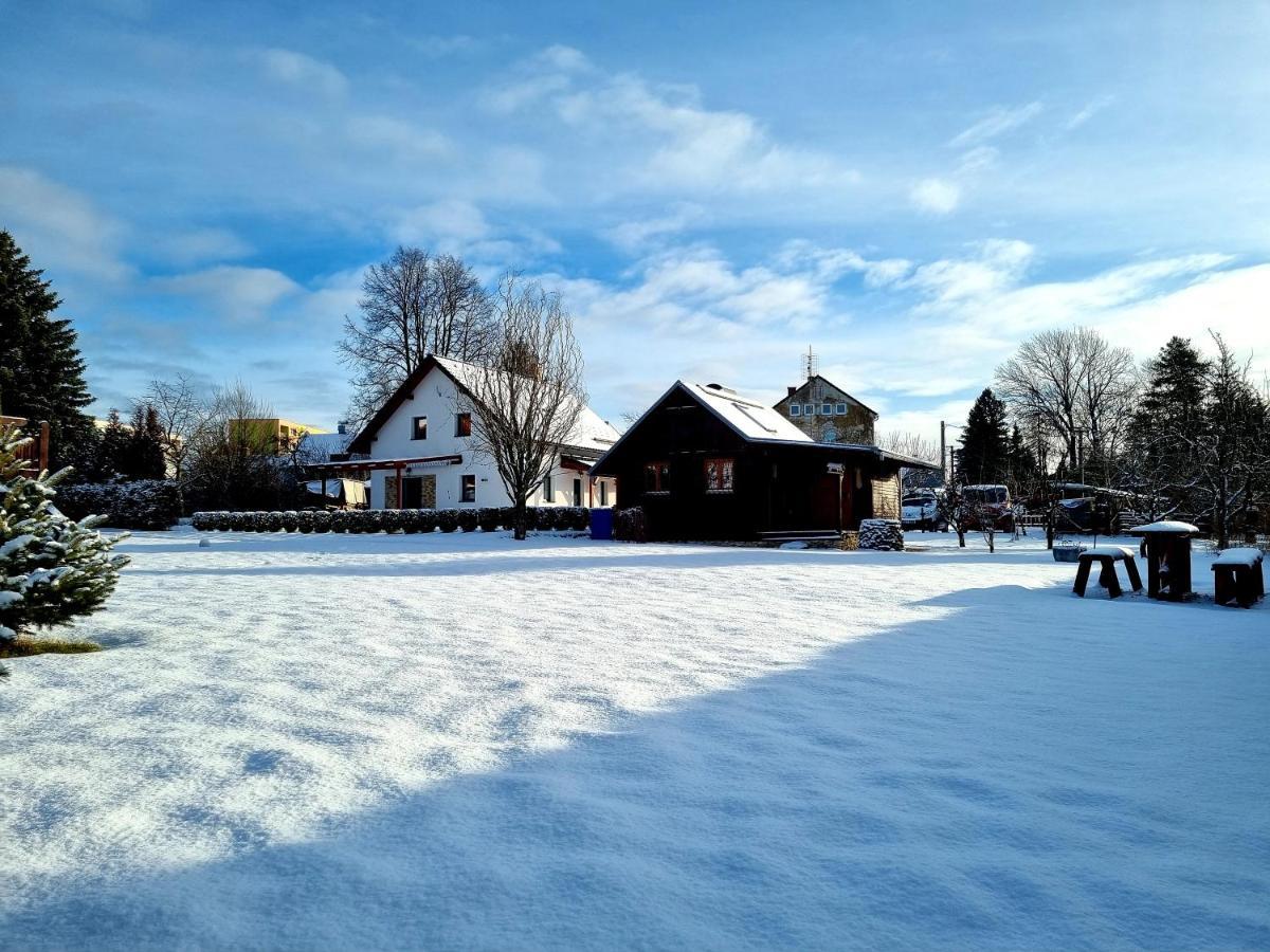 Dum A Chatka Pod Smrkem Nove Mesto pod Smrkem Exterior photo